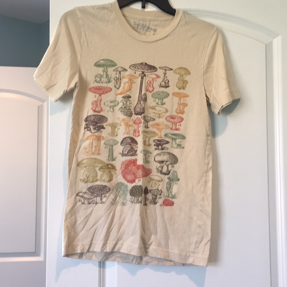 MUSHROOM T-SHIRT